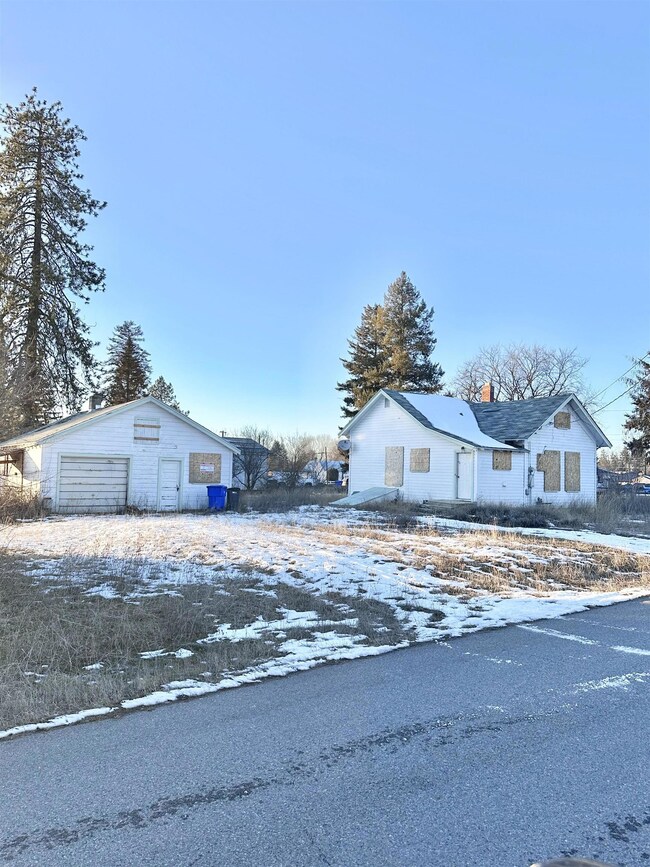 118 E 3rd St, Deer Park, WA 99006 - photo 6