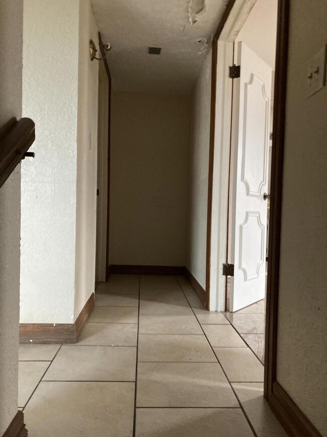 1519 Vanderbilt Dr, El Paso, TX 79935 - photo 7