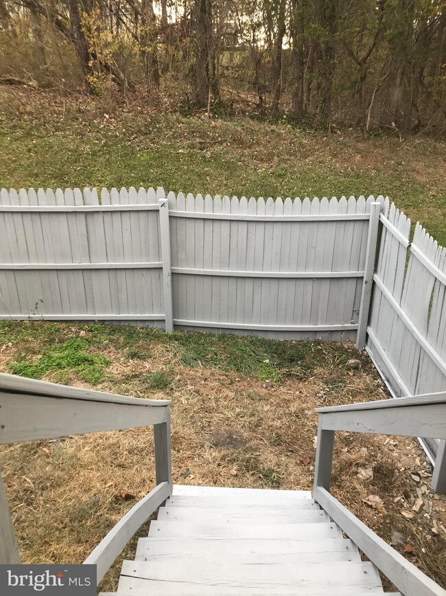 540 Stonewall St, Strasburg, VA 22657 - photo 5