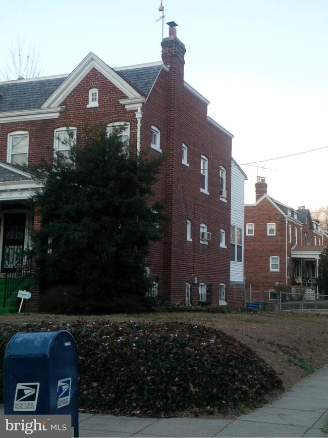 unlisted-address, Washington, DC 20017 - photo 2