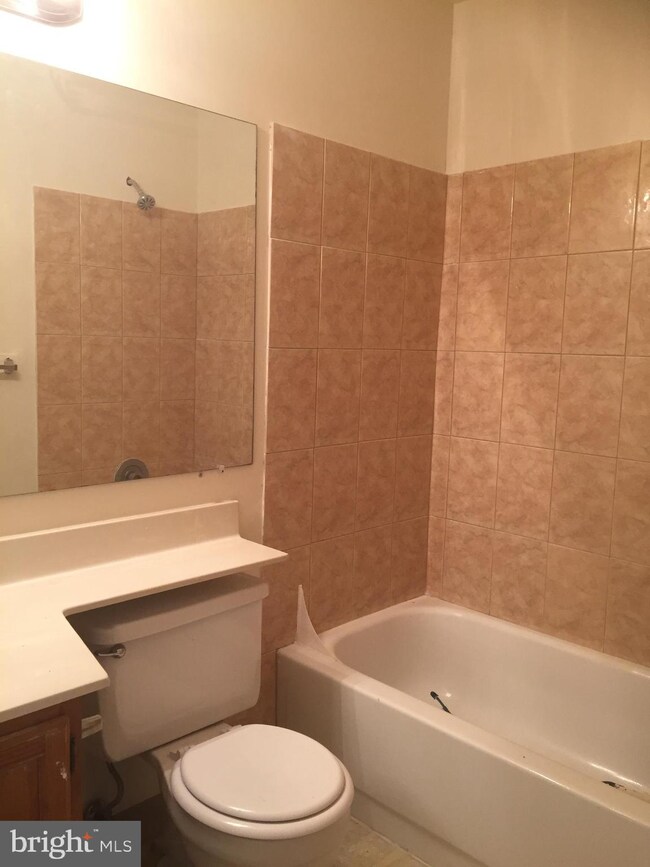 19911 Appledowre Cir, Germantown, MD 20876 - photo 7