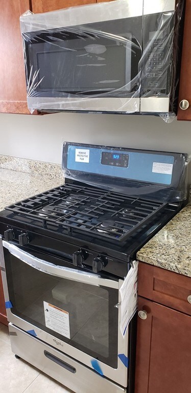 9 Saratoga St unit 3, Lawrence, MA 01841 - photo 6