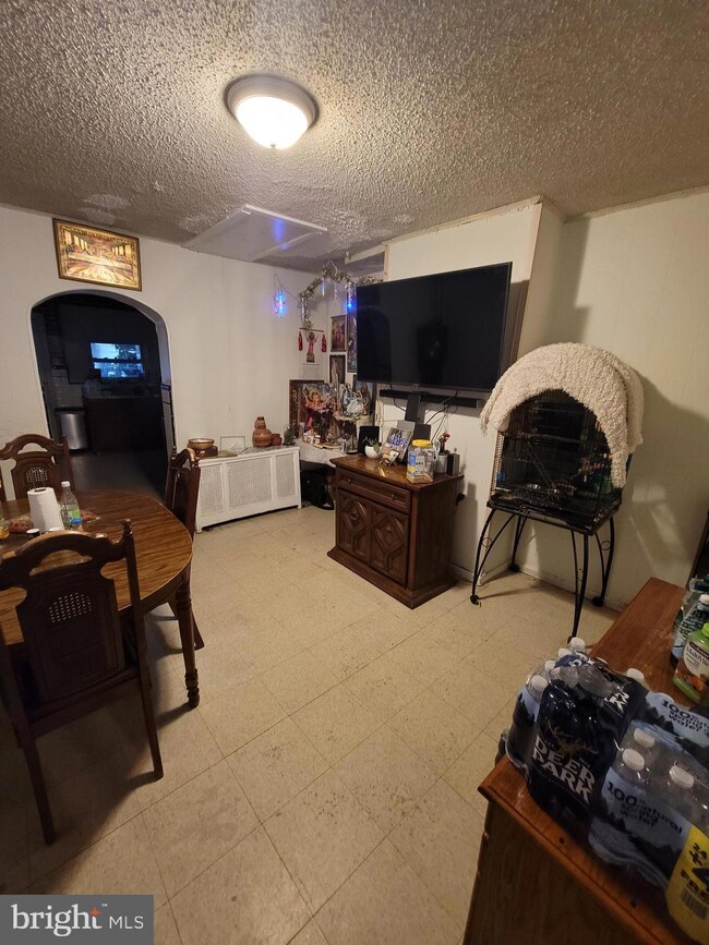 244 E Penn St, Norristown, PA 19401 - photo 2