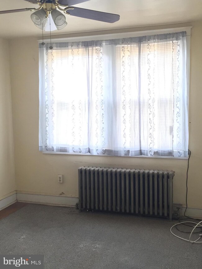 619 E Woodlawn St, Philadelphia, PA 19144 - photo 2