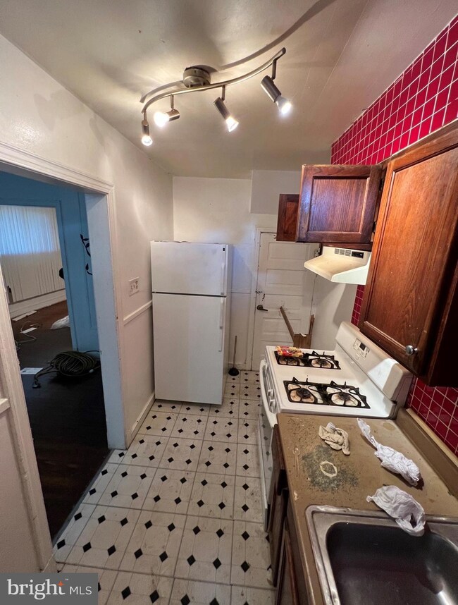 5325 Ames St NE, Washington, DC 20019 - photo 2