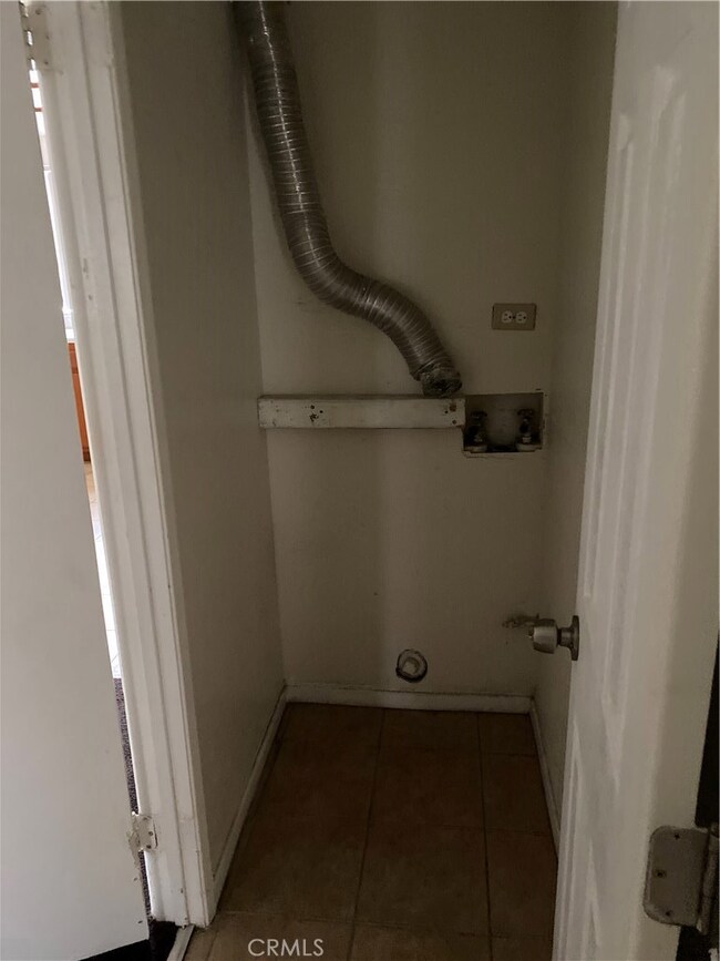 12194 Orchid Ln unit B, Moreno Valley, CA 92557 - photo 5