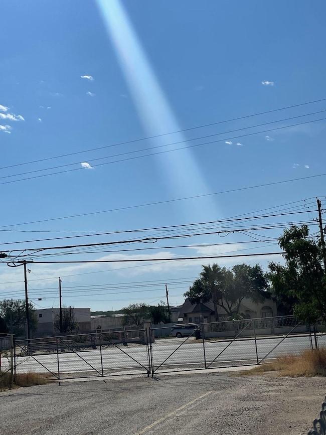 5310 U S 59, Laredo, TX 78041 - photo 2