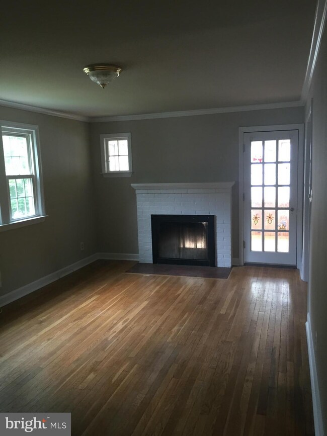 10612 Wheatley St, Kensington, MD 20895 - photo 2