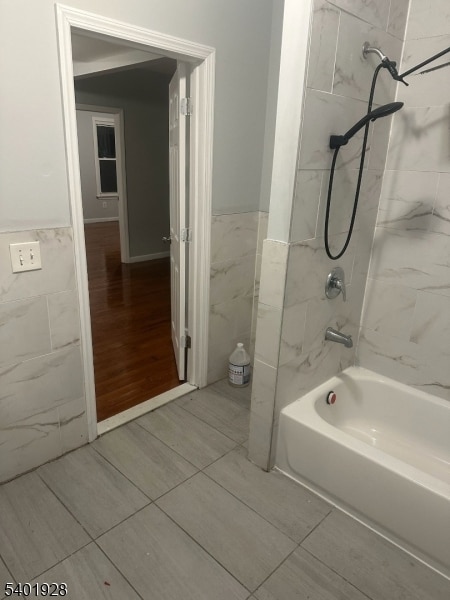 47 Fabyan Place unit 2, Newark, NJ 07108 - photo 3