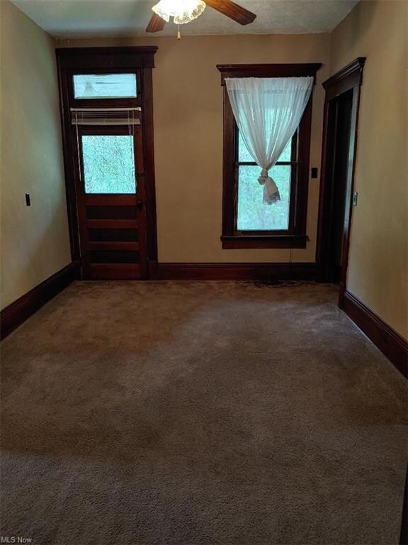 Entry/office area