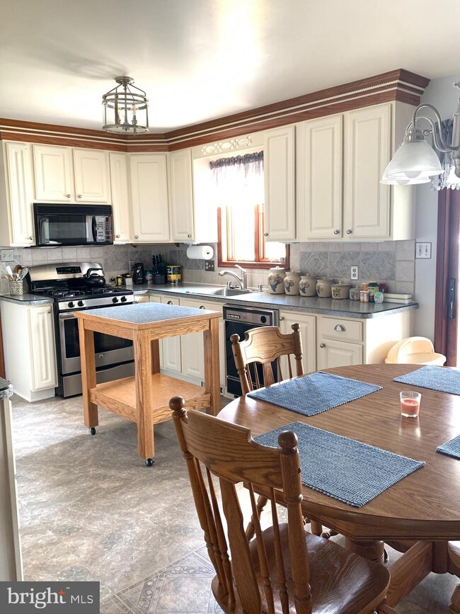 2480 Wenger Ln, Chambersburg, PA 17201 - photo 7