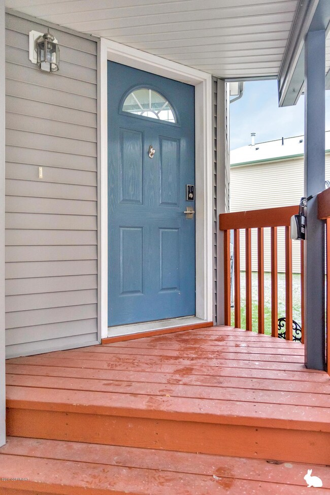 5_EntranceExterior