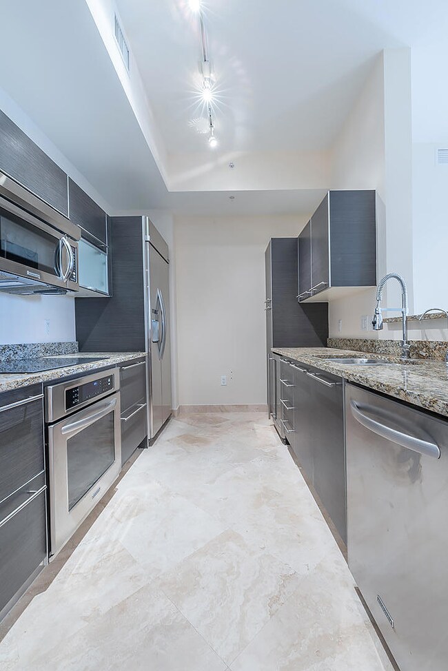 550-OKEECHOBEE-BLVD-908-004