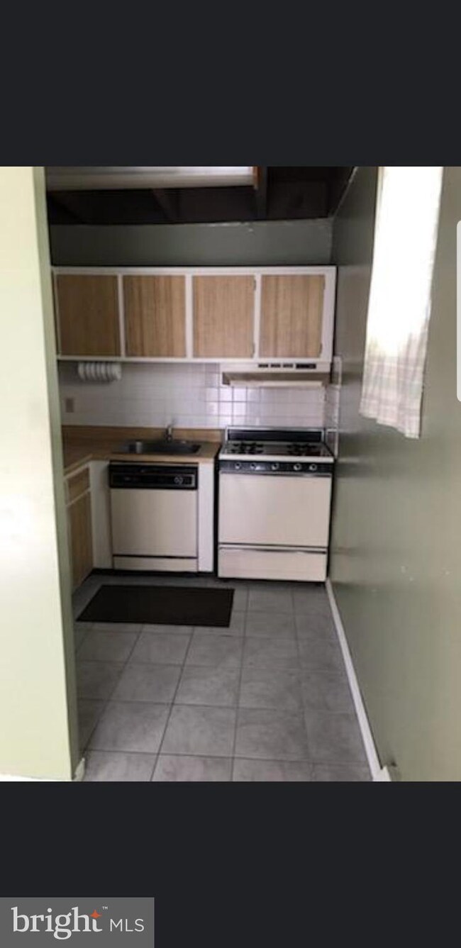 100 E Glenolden Ave unit P12, Glenolden, PA 19036 - photo 4
