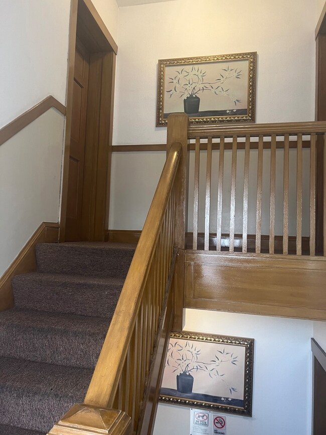 5510 W Barry Ave unit 2, Chicago, IL 60641 - photo 2