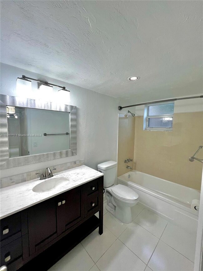 9404 SW 77th Ave unit M2, Miami, FL 33156 - photo 4