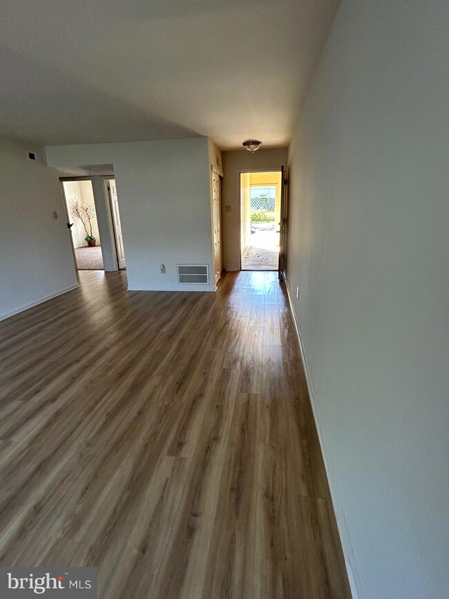 331 Preston Ave unit 511, Voorhees, NJ 08043 - photo 4