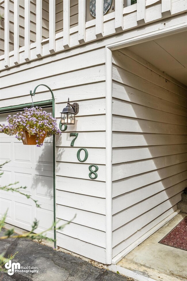 22-Exterior Front-ELKO8863