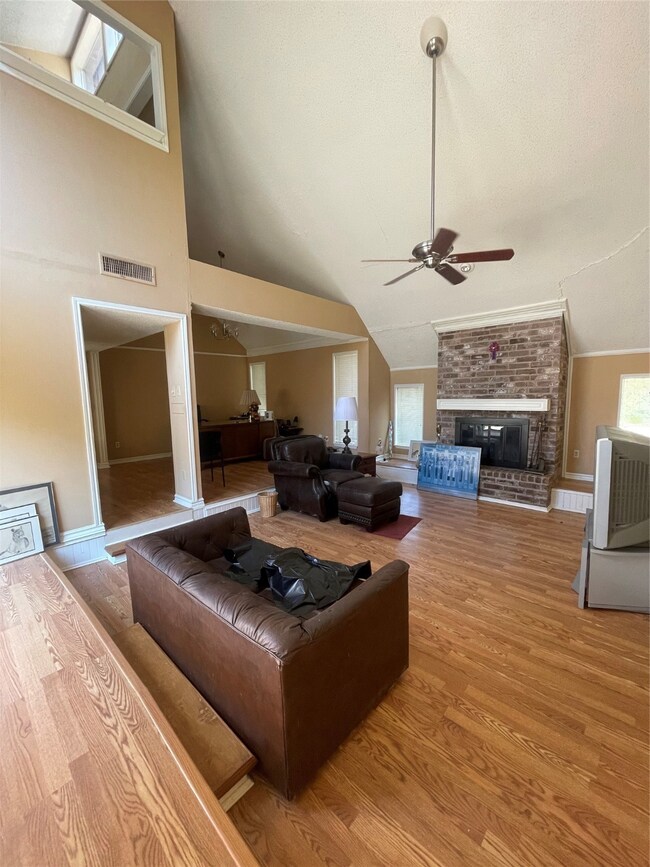 5047 Spruce Forest Dr, Houston, TX 77091 - photo 4