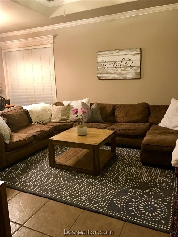 1703 N Bardell Ct, College Station, TX 77840 - photo 2