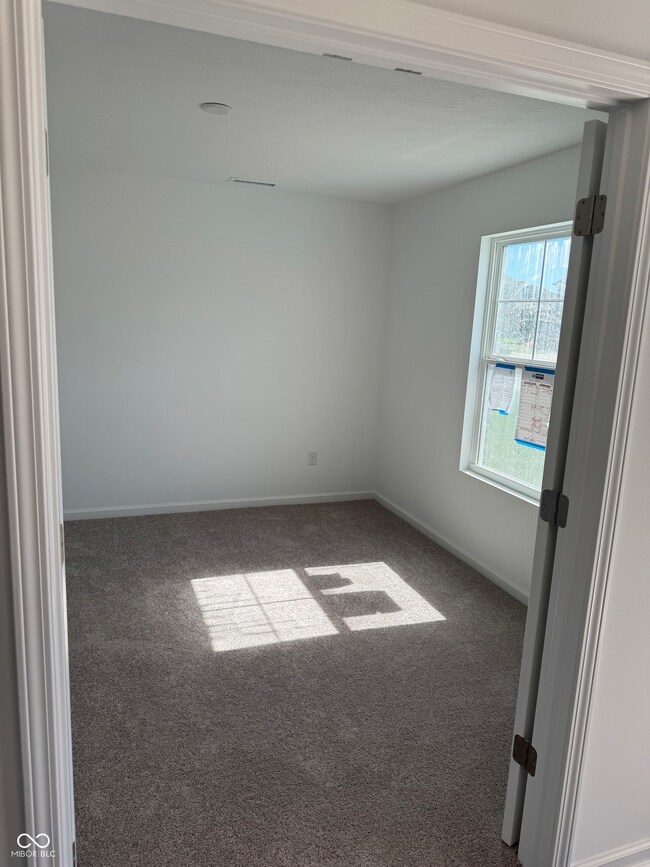 1044 Supernova Dr, Franklin, IN 46131 - photo 4