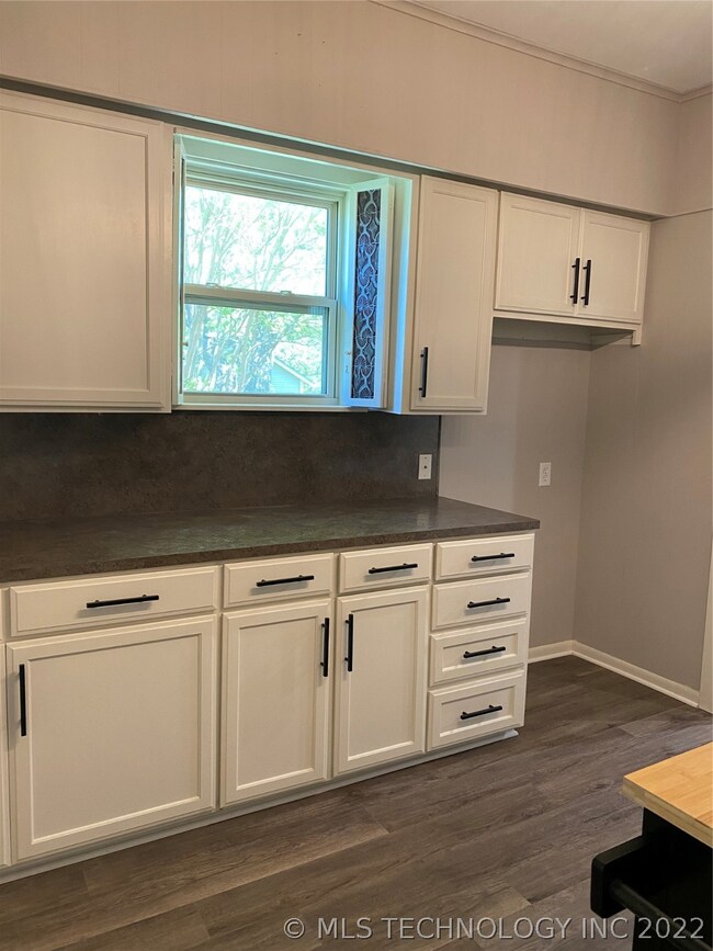 130 G St SW, Ardmore, OK 73401 - photo 5