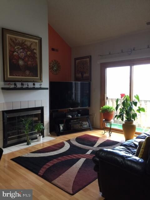 214 Ravens Crest Dr, Plainsboro, NJ 08536 - photo 4