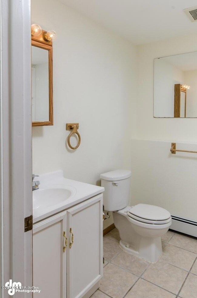 8327 Loganberry St Anchorage-large-003-B