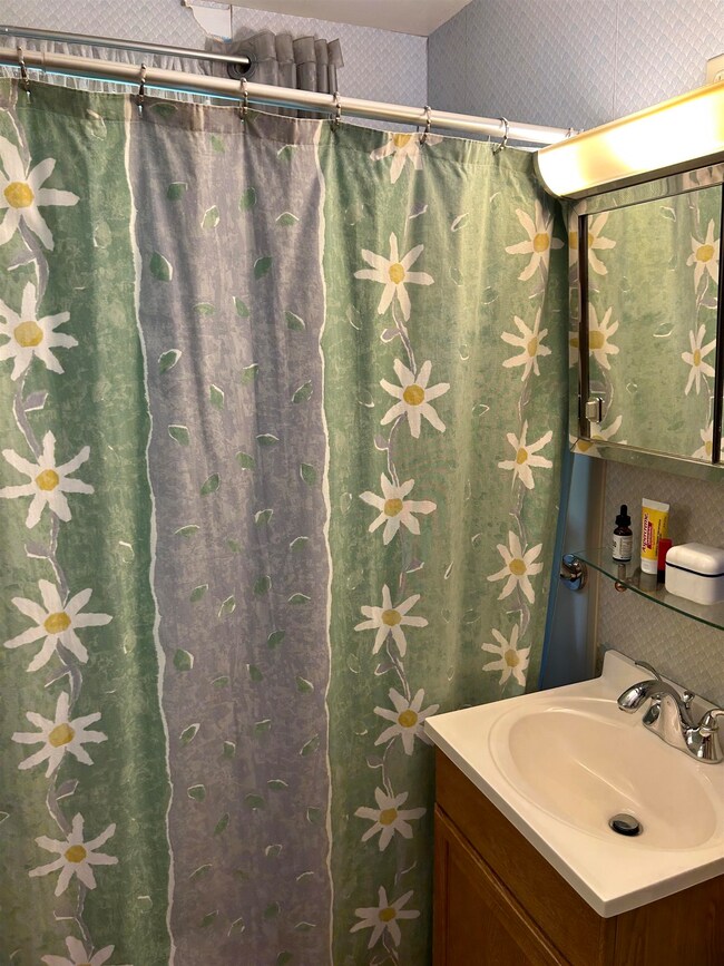 12 Colby St, Keene, NH 03431 - photo 6