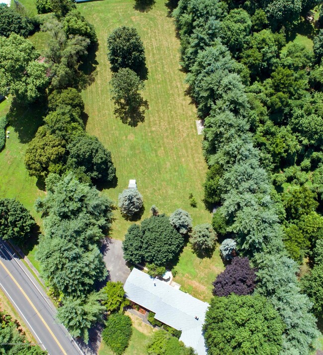 82 Main St, Holmdel, NJ 07733 - photo 2