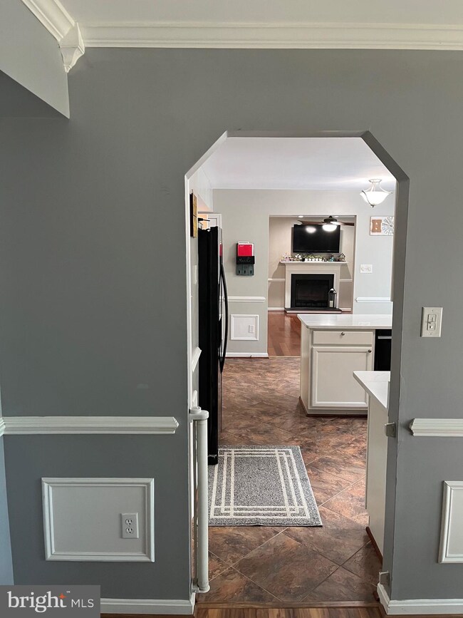 13 Parkwood Ct, Stafford, VA 22554 - photo 2