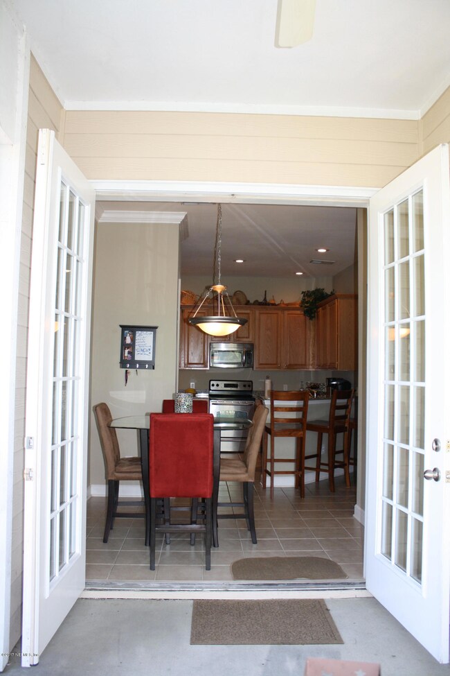 Fench Doors to Lanai