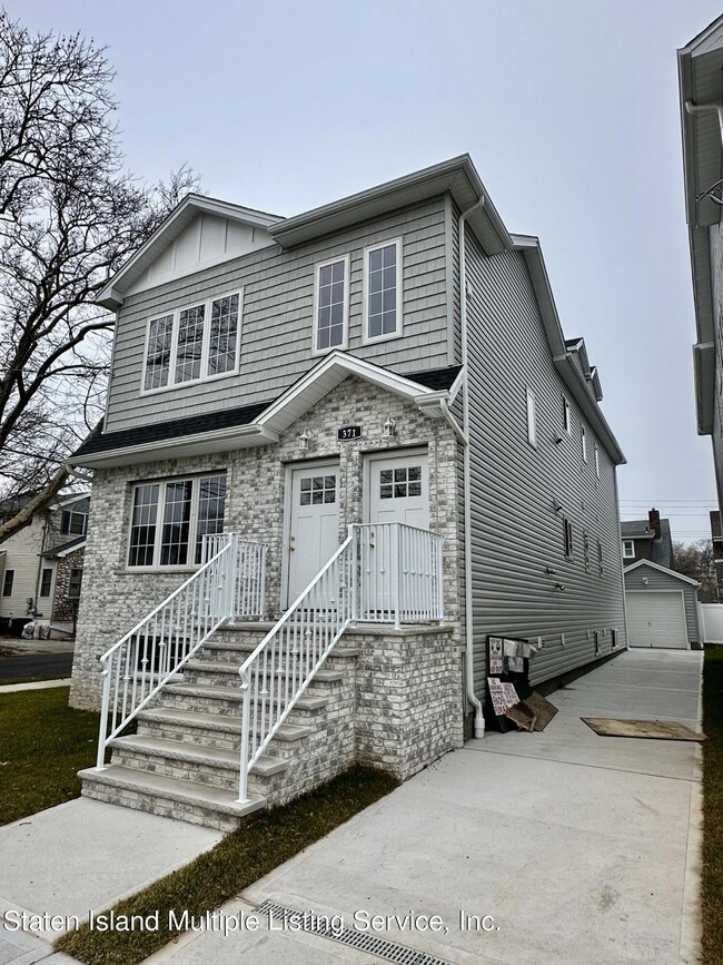 371 Maine Ave unit 1, Staten Island, NY 10314 - photo 2