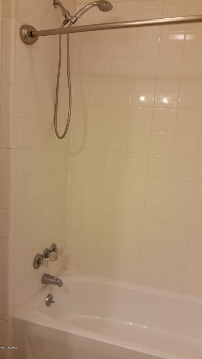 512 Delmar Rd, Jacksonville, NC 28540 - photo 6