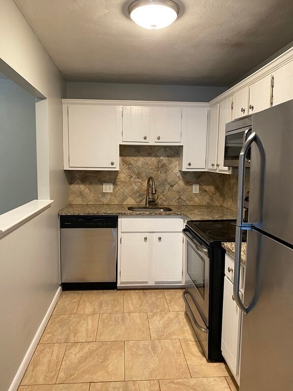 151 Bittersweet Ln unit 213, Randolph, MA 02368 - photo 3