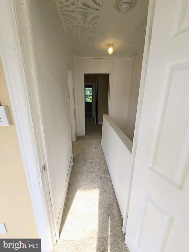 221 Warren St, Gloucester City, NJ 08030 - photo 3