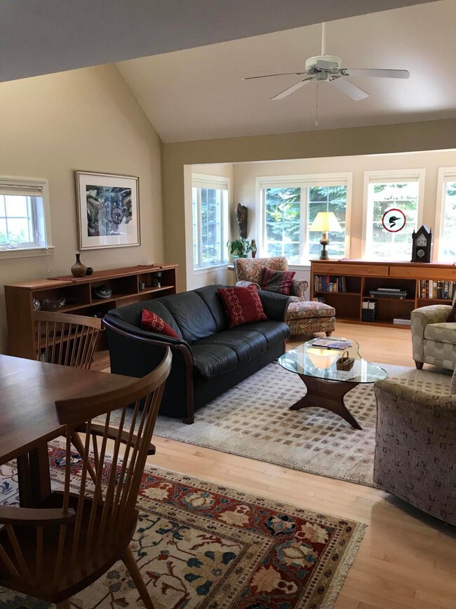 9 Larkspur Ln, Brunswick, ME 04011 - photo 6