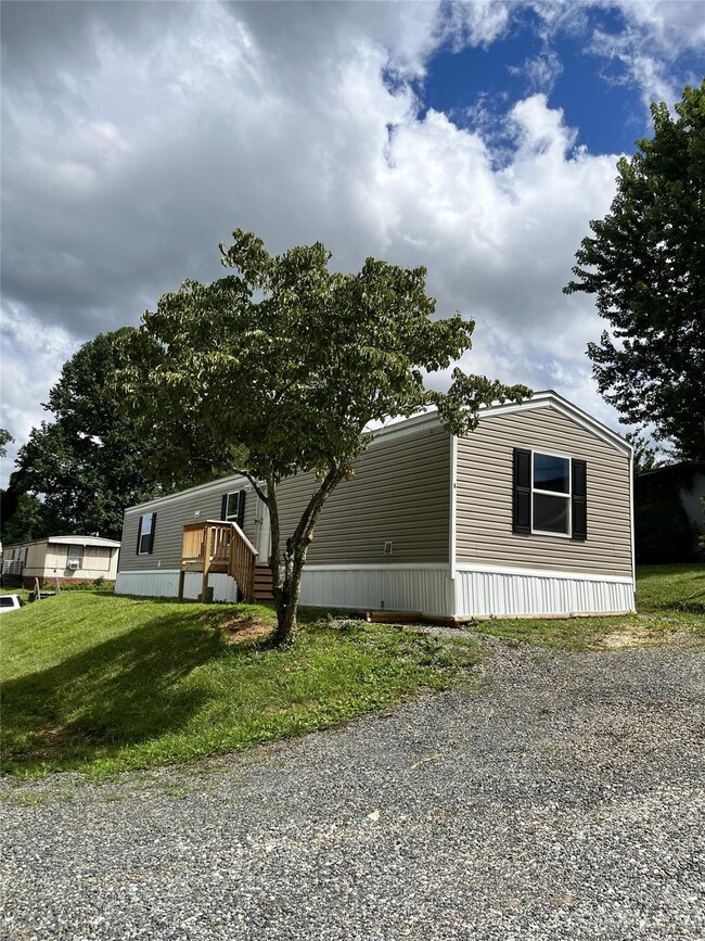 5 Mount Carmel Place, Asheville, NC 28806 - photo 2