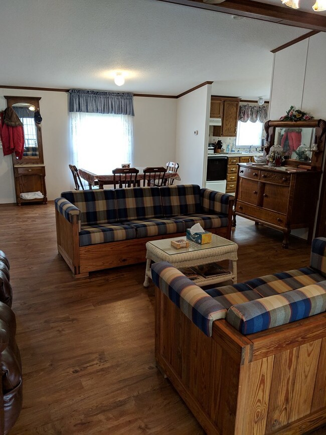 1130 Pollard Rd, Walling, TN 38587 - photo 3