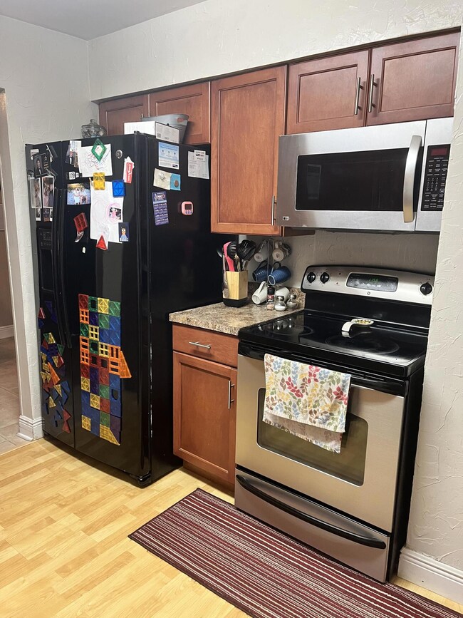 1423 Rosemary Dr, Melbourne, FL 32935 - photo 4