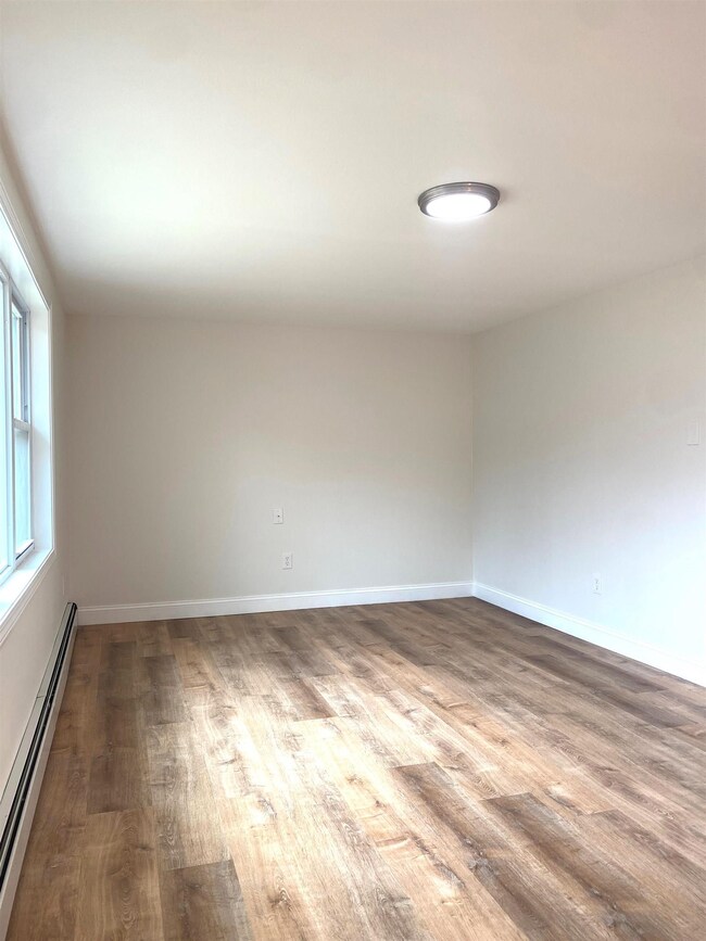 17 Pingree Hill Rd, Derry, NH 03038 - photo 4