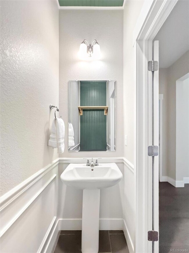 11220 E 26th Ave, Aurora, CO 80010 - photo 5