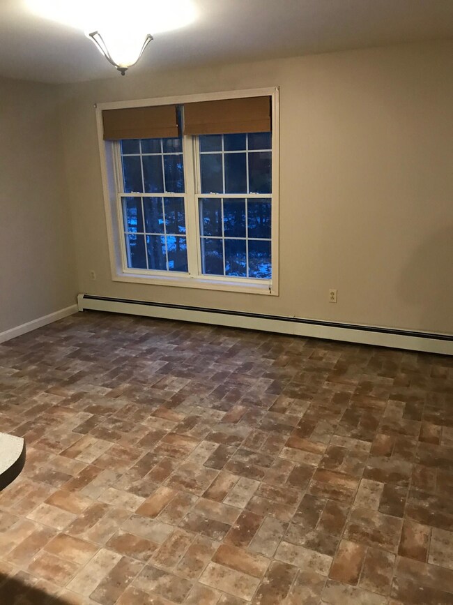 72 Robert Rogers Rd, Dunbarton, NH 03046 - photo 5