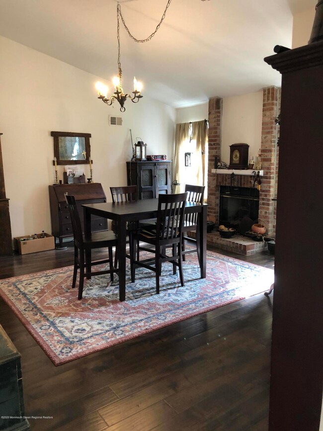 Fireplace too!