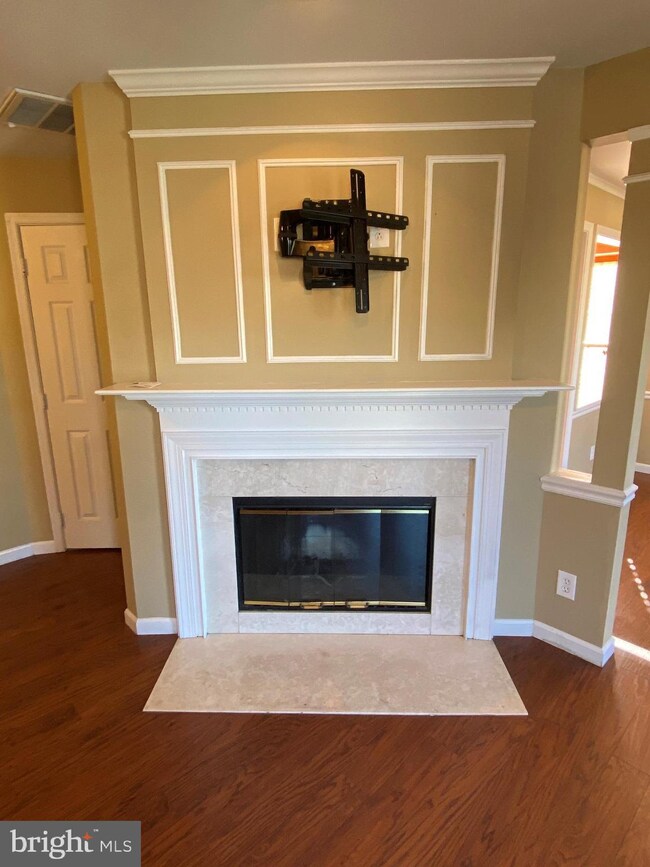 8214 Winstead Place unit 204, Manassas, VA 20109 - photo 4