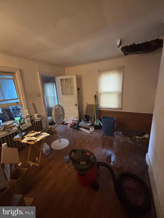 202 Mohican St, Essington, PA 19029 - photo 7