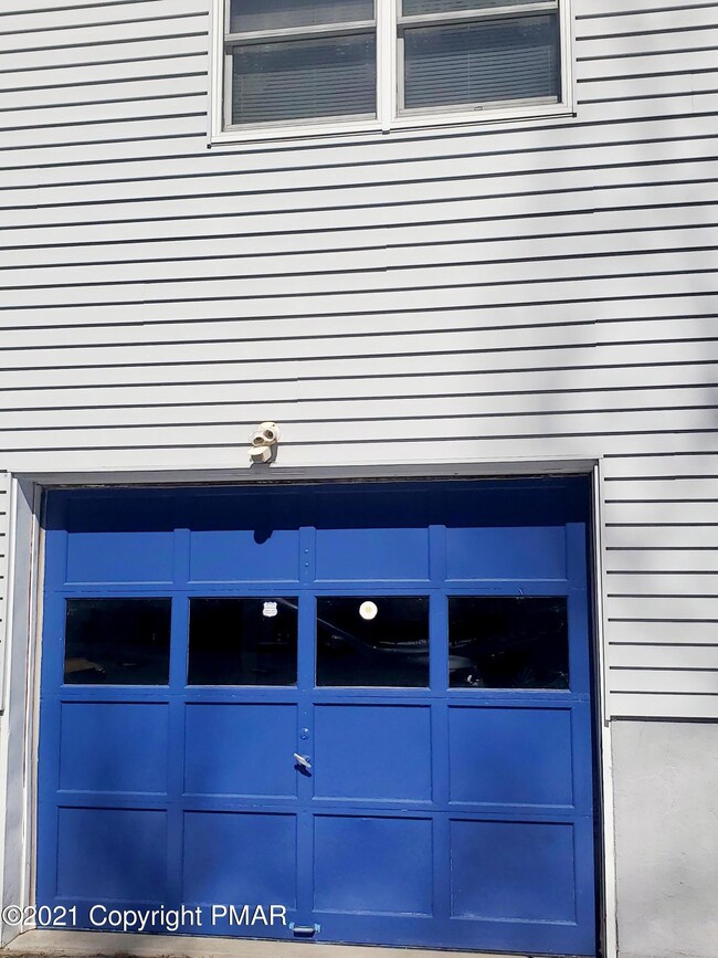 1247 Brian Ln, Effort, PA 18330 - photo 3