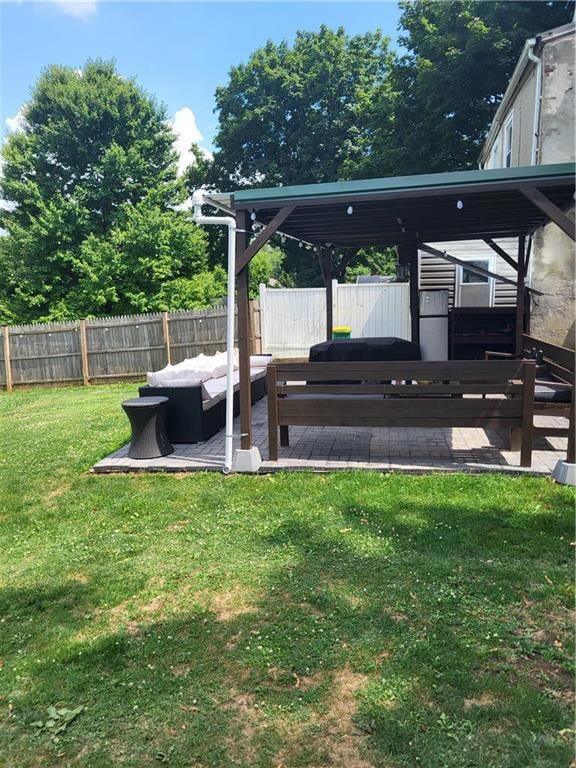 425 Franklin St, Alburtis, PA 18011 - photo 5