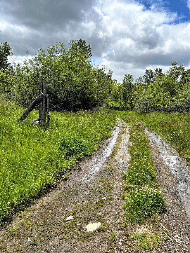 31275 Dixie Creek Rd, Prairie City, OR 97869 - photo 7