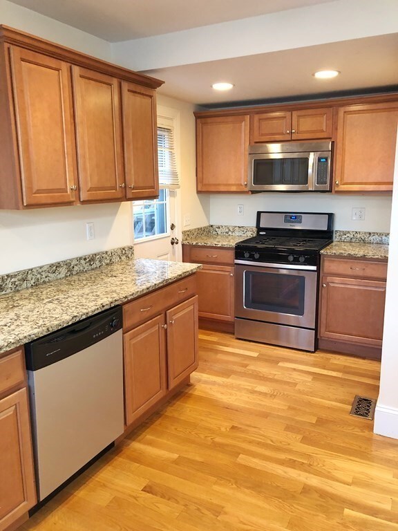 292 Central St unit 1, Abington, MA 02351 - photo 2